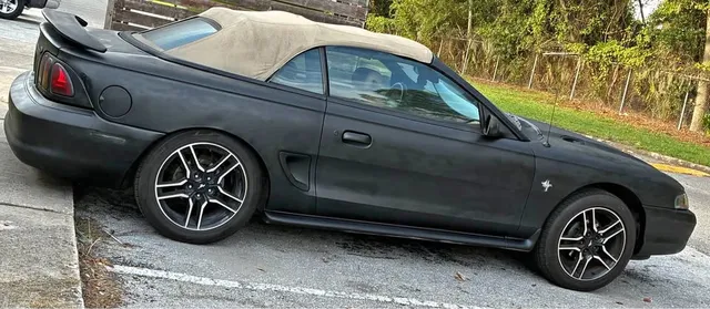 1998 Ford Mustang GT Convertible 2D