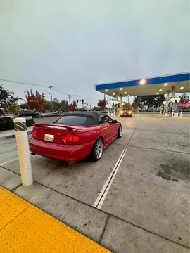 1998 Ford Mustang GT Convertible 2D