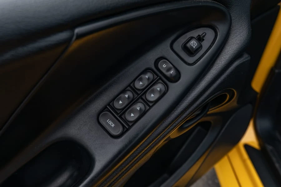 1998 Ford SN95 Mustang Cobra - Image 26 of 31