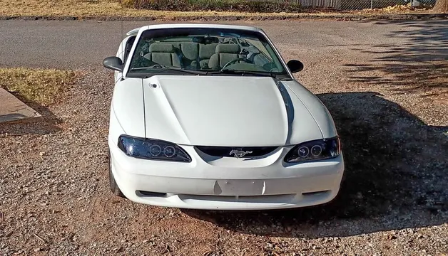 1998 Ford Mustang V6 Convertible 2D