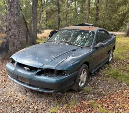 1998 Ford Mustang V6 Premium Coupe 2D