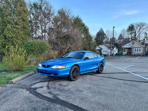1998 Ford Mustang V6 Premium Coupe 2D