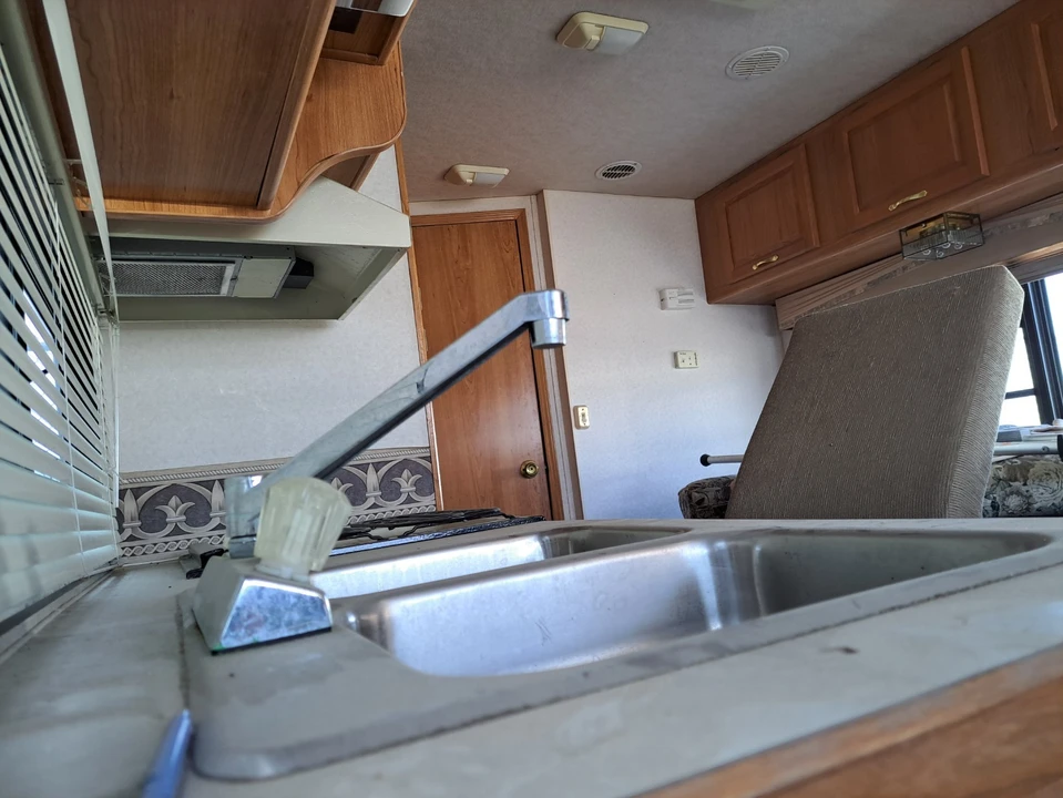 1998 Ford Econoline Van - Image 8 of 12