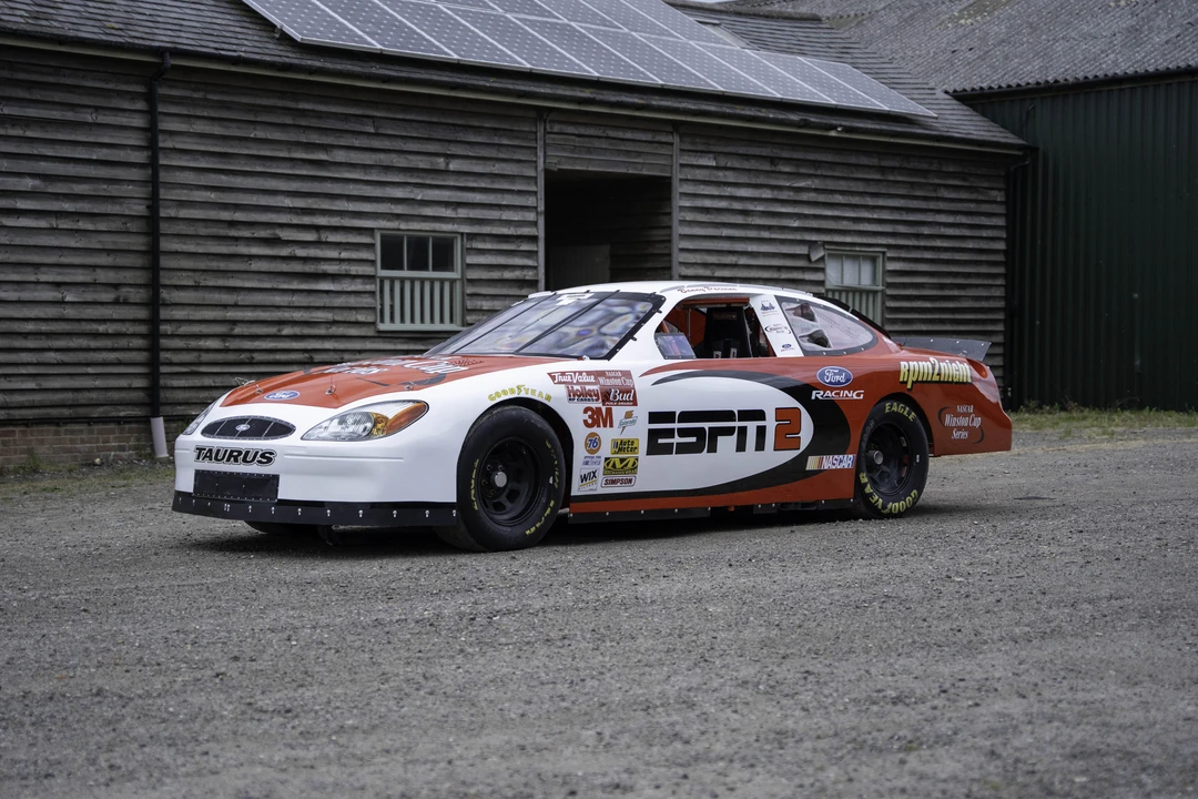 1998 Ford Taurus 3rd Gen - Image 10 of 31