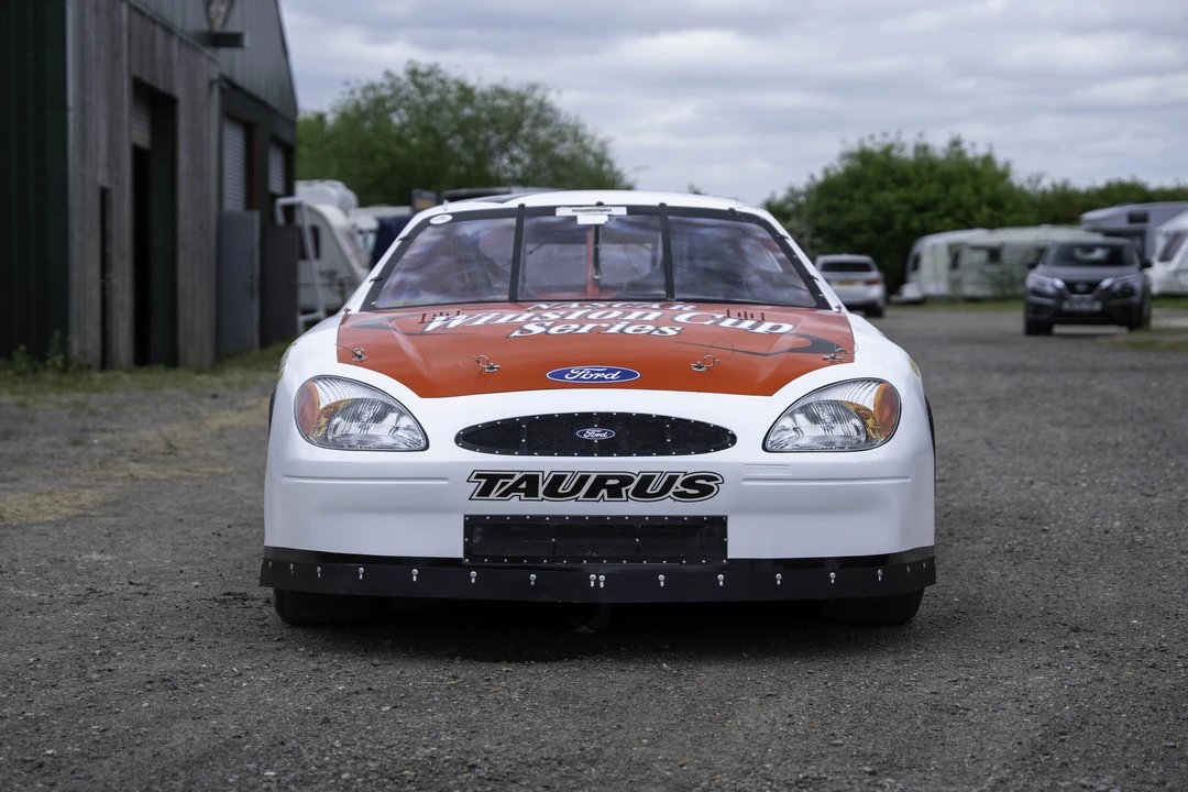 1998 Ford Taurus 3rd Gen - Image 2 of 31
