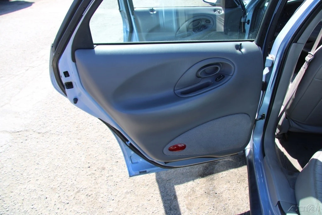 1998 Ford Taurus 3rd Gen - Image 18 of 21