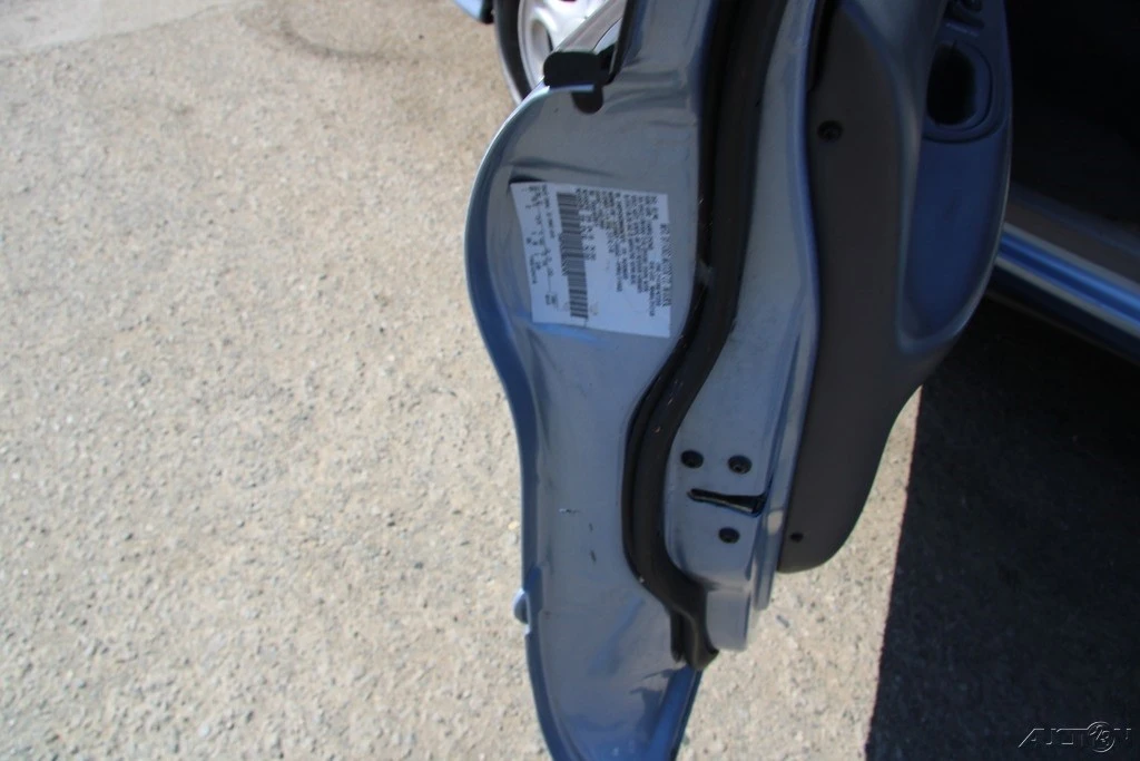 1998 Ford Taurus 3rd Gen - Image 12 of 21