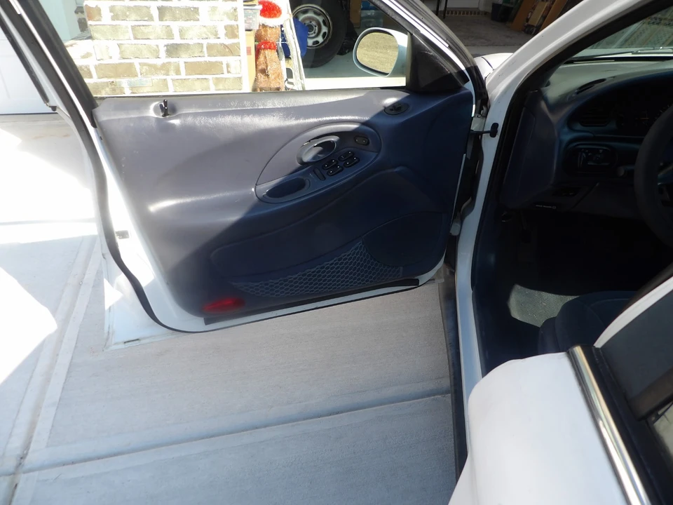 1998 Ford Taurus 2nd Gen - Image 10 of 15