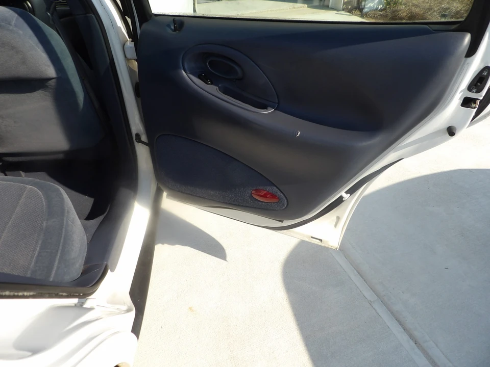 1998 Ford Taurus 2nd Gen - Image 12 of 15