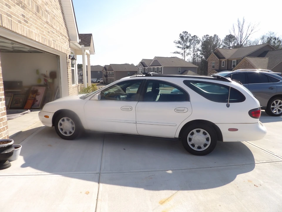 1998 Ford Taurus 2nd Gen - Image 3 of 15