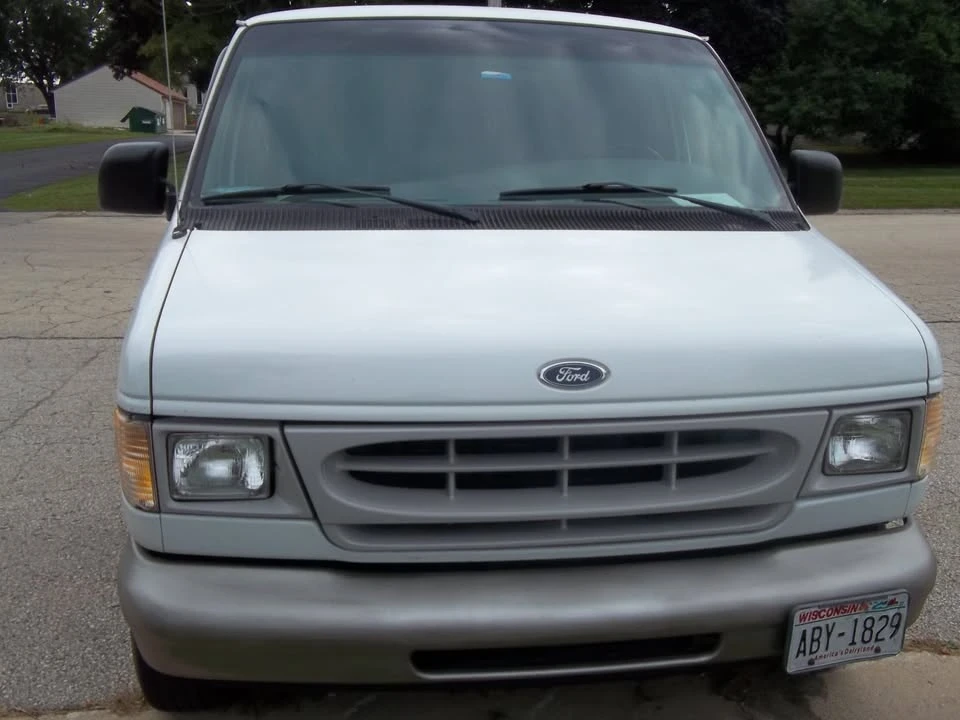 1998 Ford Econoline Van - Image 3 of 13