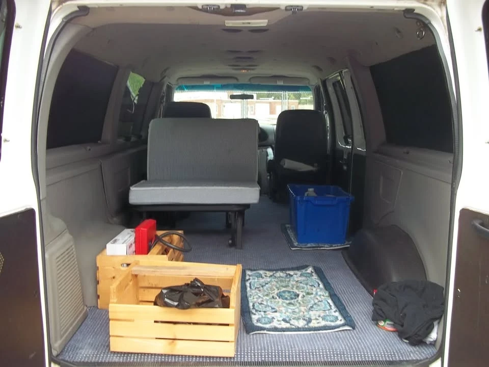 1998 Ford Econoline Van - Image 8 of 13