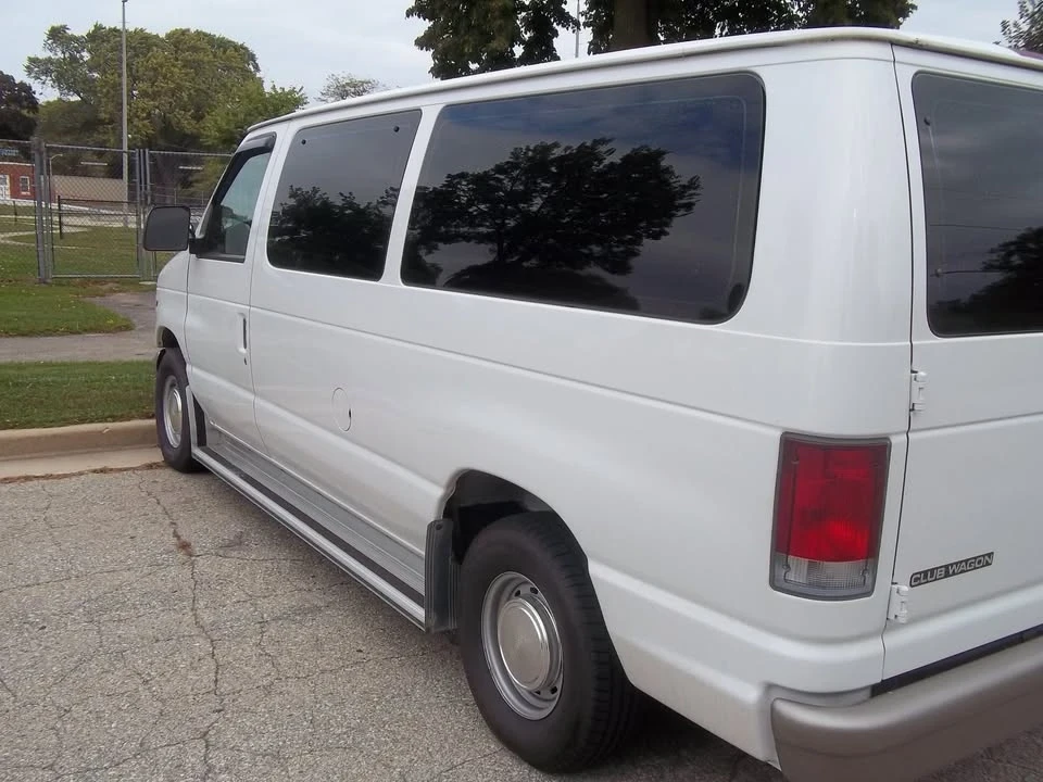 1998 Ford Econoline Van - Image 5 of 13