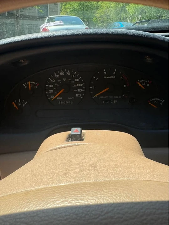 1998 Ford SN95 Mustang - Image 11 of 12