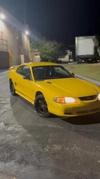 1998 Ford Mustang V6 Coupe