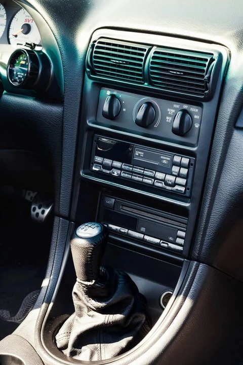 1998 Ford SN95 Mustang Cobra - Image 10 of 17
