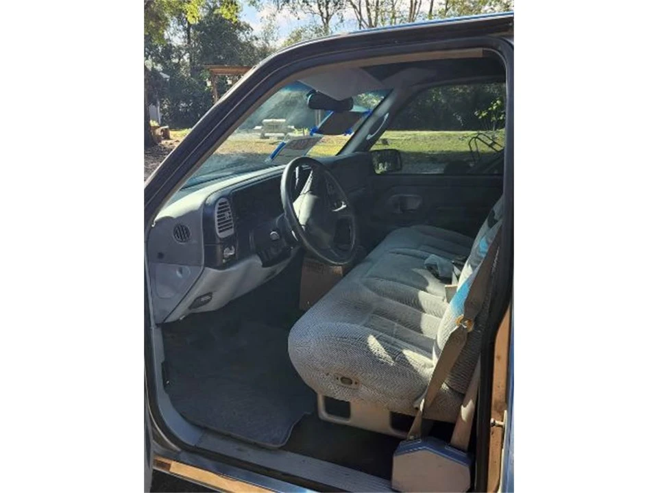 1998 GMC C/K - Image 10 of 13
