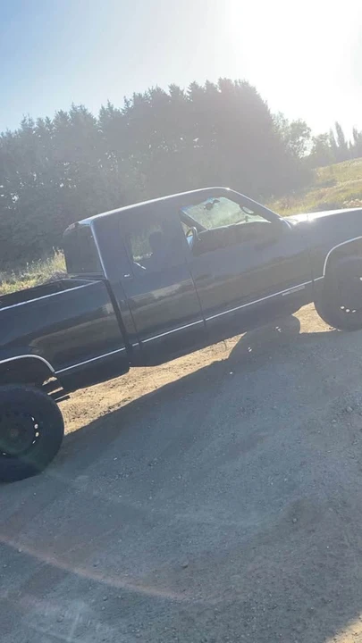 1998 GMC Sierra 1st Gen - Image 3 of 8