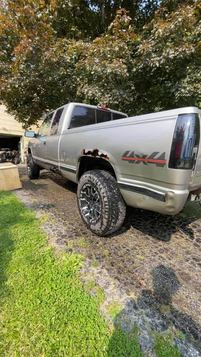 1998 GMC C/K - Image 3 of 5