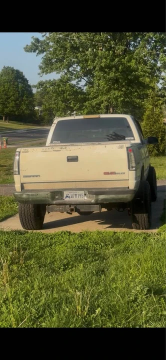 1998 GMC C/K - Image 4 of 13