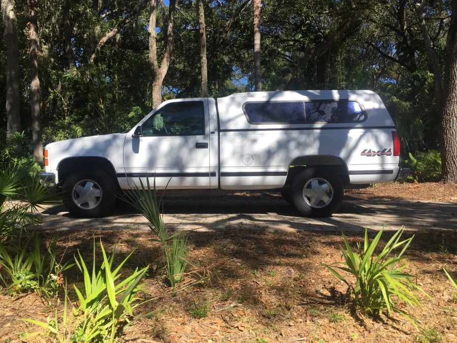 1998 GMC Sierra 1st Gen - Image 2 of 10