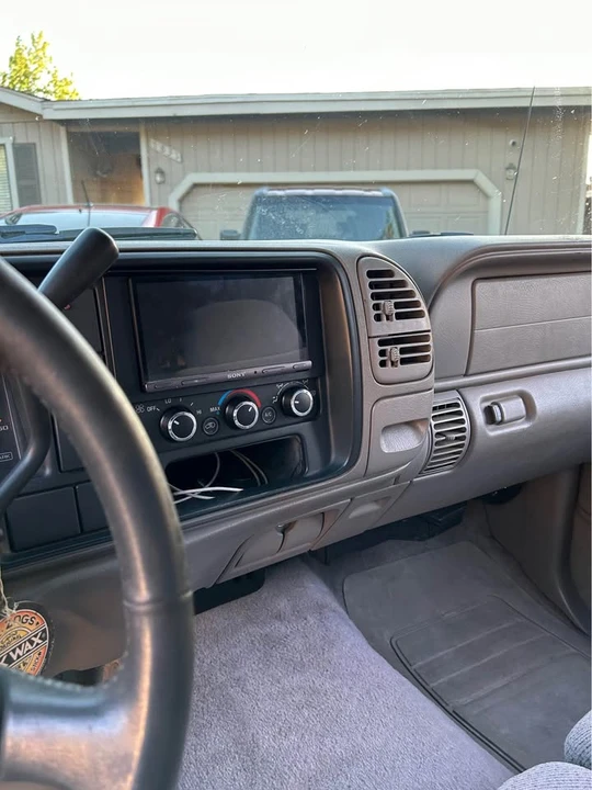 1998 GMC Sierra 1st Gen - Image 8 of 16