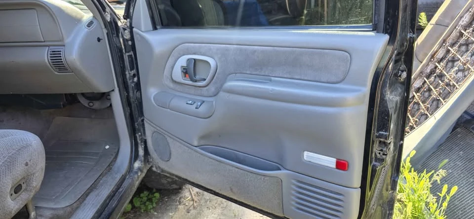 1998 GMC Sierra 1st Gen - Image 8 of 10
