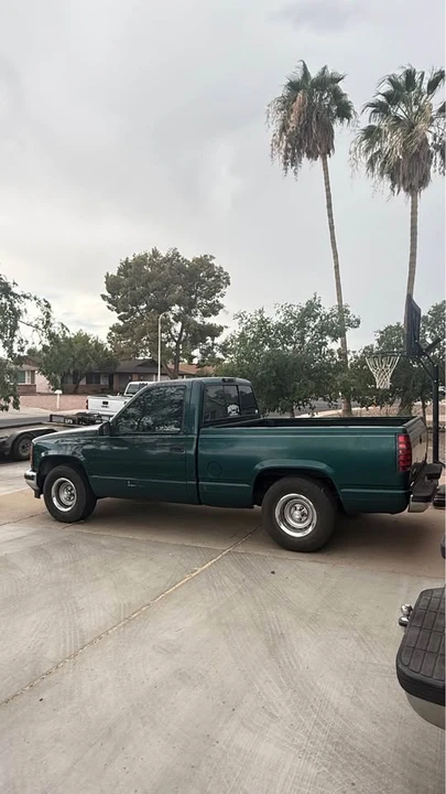 1998 GMC C/K - Image 3 of 16