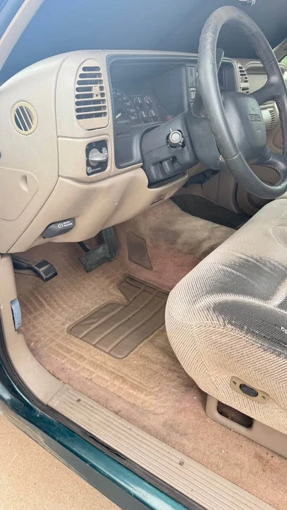 1998 GMC C/K - Image 6 of 16