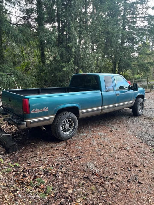 1998 GMC C/K - Image 2 of 4