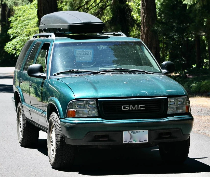 1998 GMC S-15 Jimmy 2nd Gen - Image 20 of 21