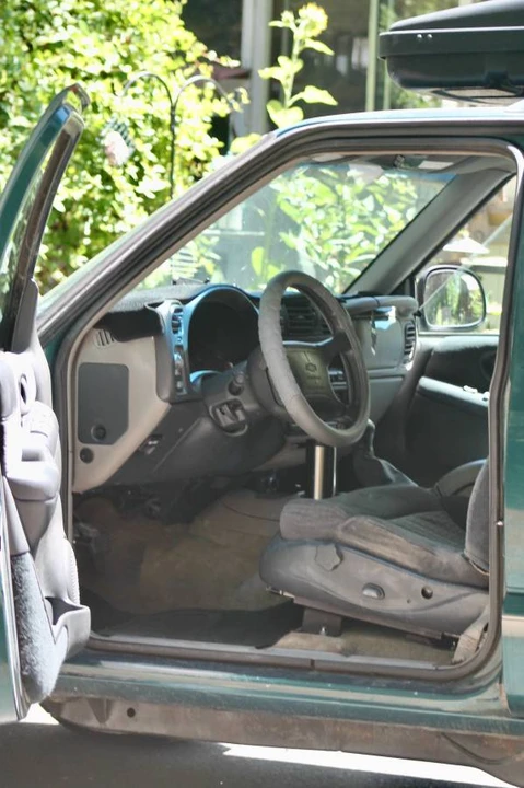 1998 GMC S-15 Jimmy 2nd Gen - Image 21 of 21