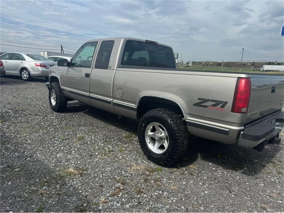 1998 GMC Sierra 1st Gen - Image 5 of 10