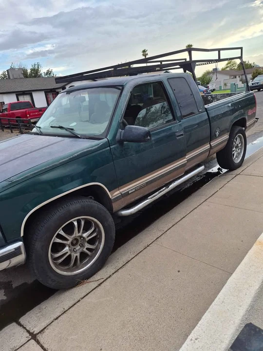 1998 GMC Envoy - Image 2 of 4