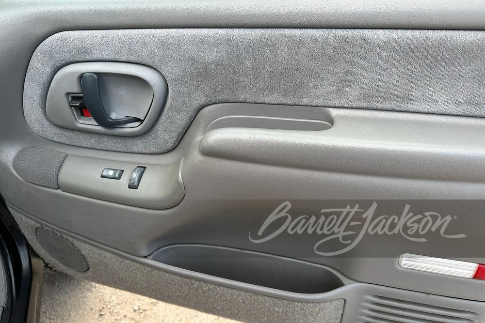 1998 GMC Sierra 1st Gen - Image 8 of 10