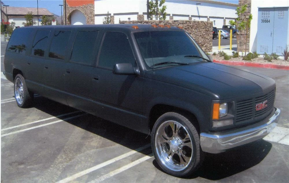 1998 GMC Suburban 8th Gen - Image 2 of 5