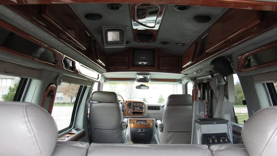 1998 GMC Savana - Image 9 of 9