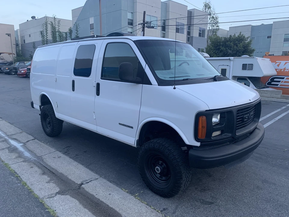1998 GMC Savana - Image 22 of 29