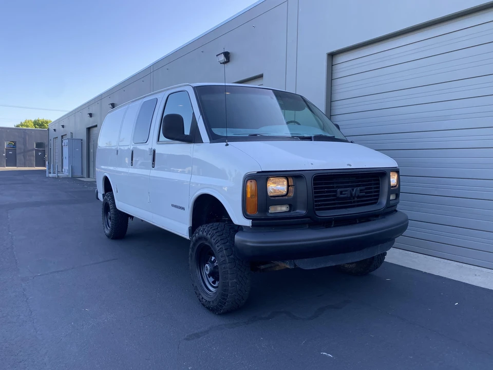 1998 GMC Savana - Image 23 of 29