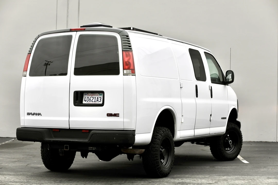 1998 GMC Savana - Image 8 of 29