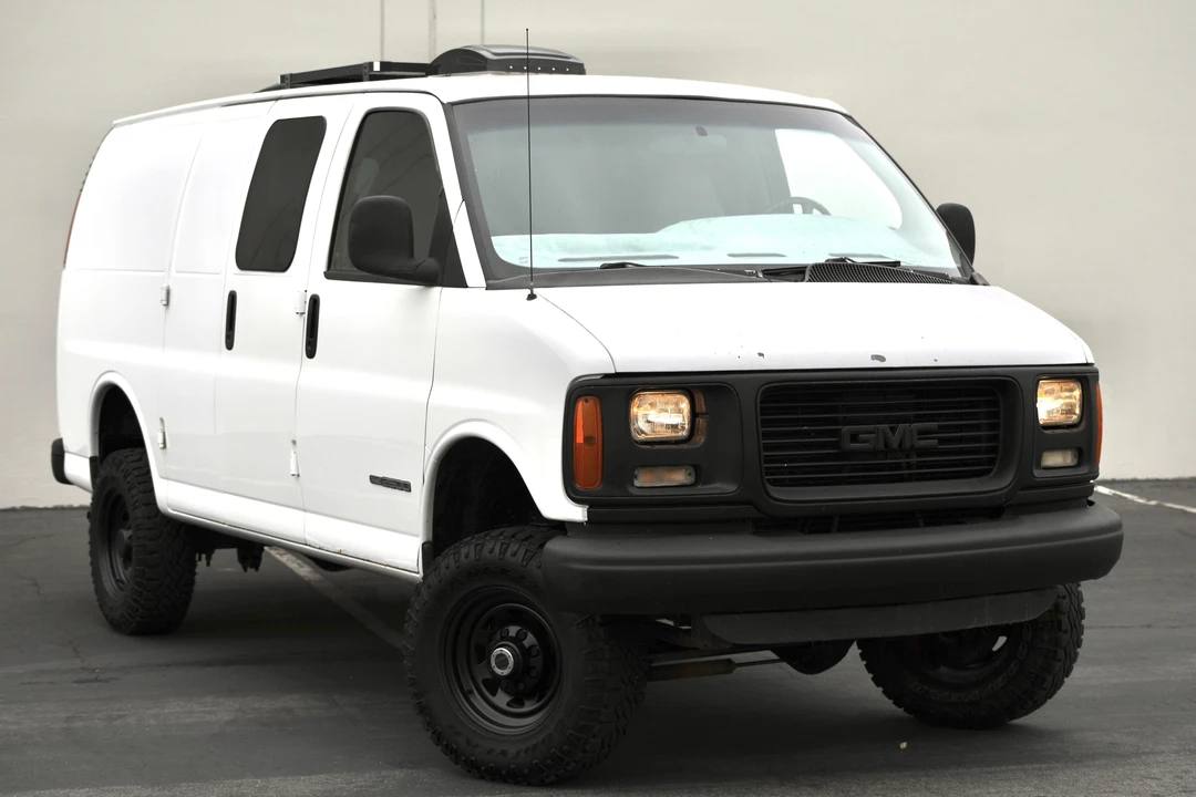 1998 GMC Savana - Image 11 of 29