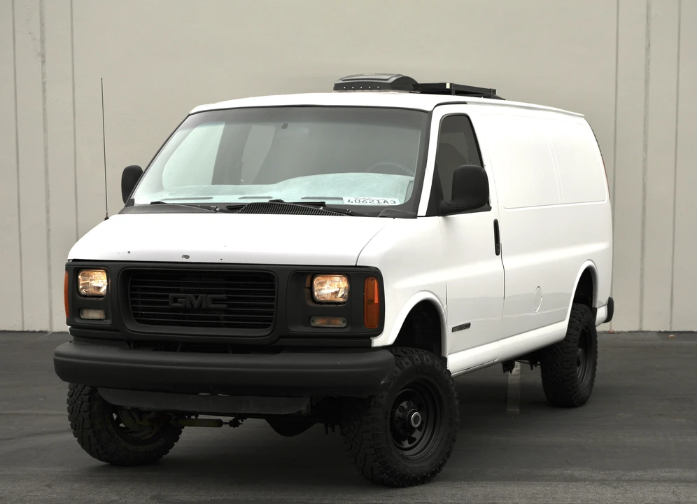 1998 GMC Savana - Image 6 of 29