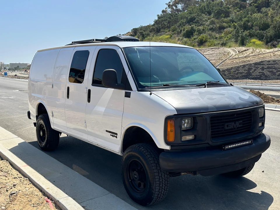 1998 GMC Savana - Image 22 of 31