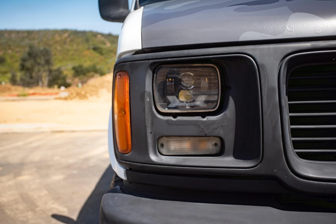 1998 GMC Savana - Image 25 of 31