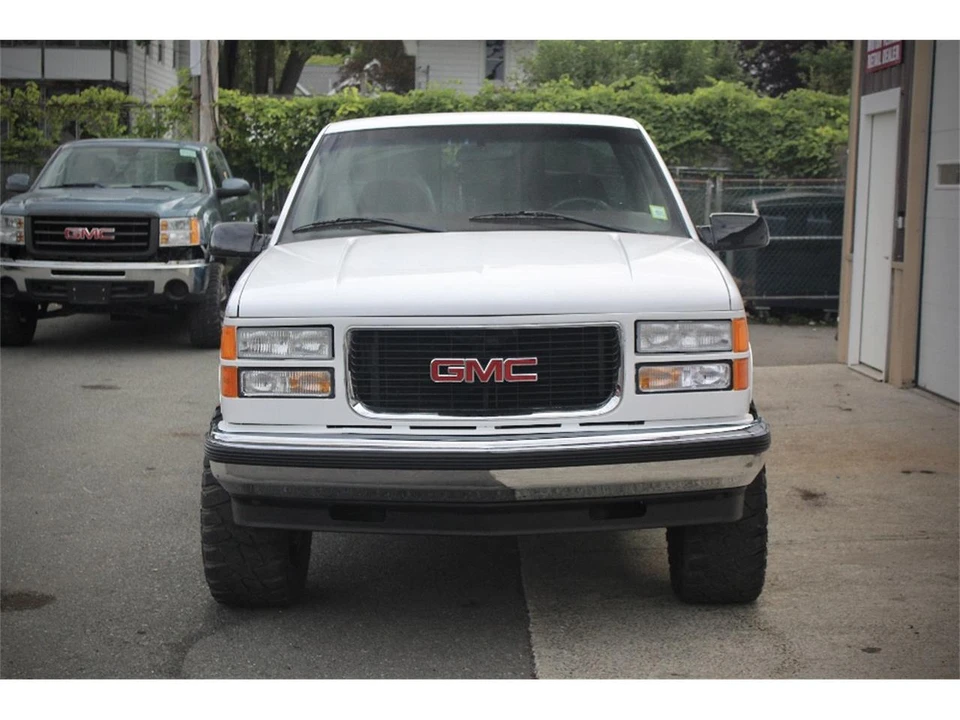 1998 GMC Sierra 1st Gen - Image 2 of 31