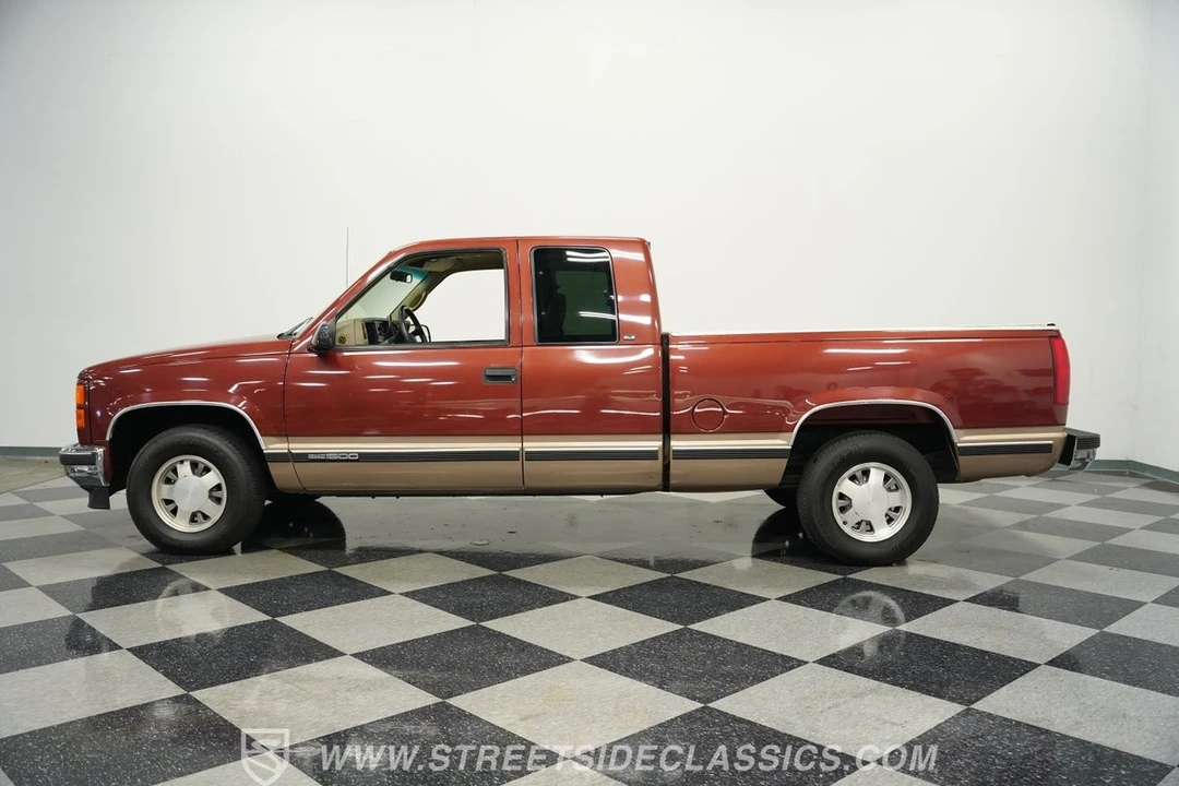1998 GMC Sierra 1st Gen - Image 2 of 21