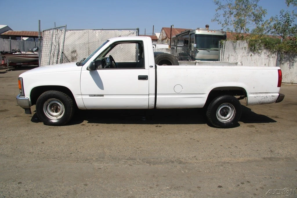 1998 GMC Sierra 1st Gen - Image 3 of 21