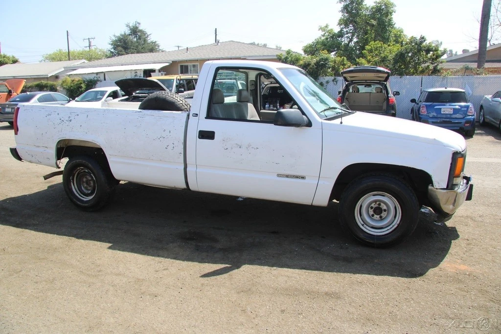 1998 GMC Sierra 1st Gen - Image 9 of 21