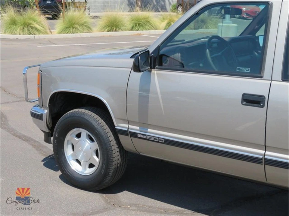 1998 GMC Sierra 1st Gen - Image 13 of 31