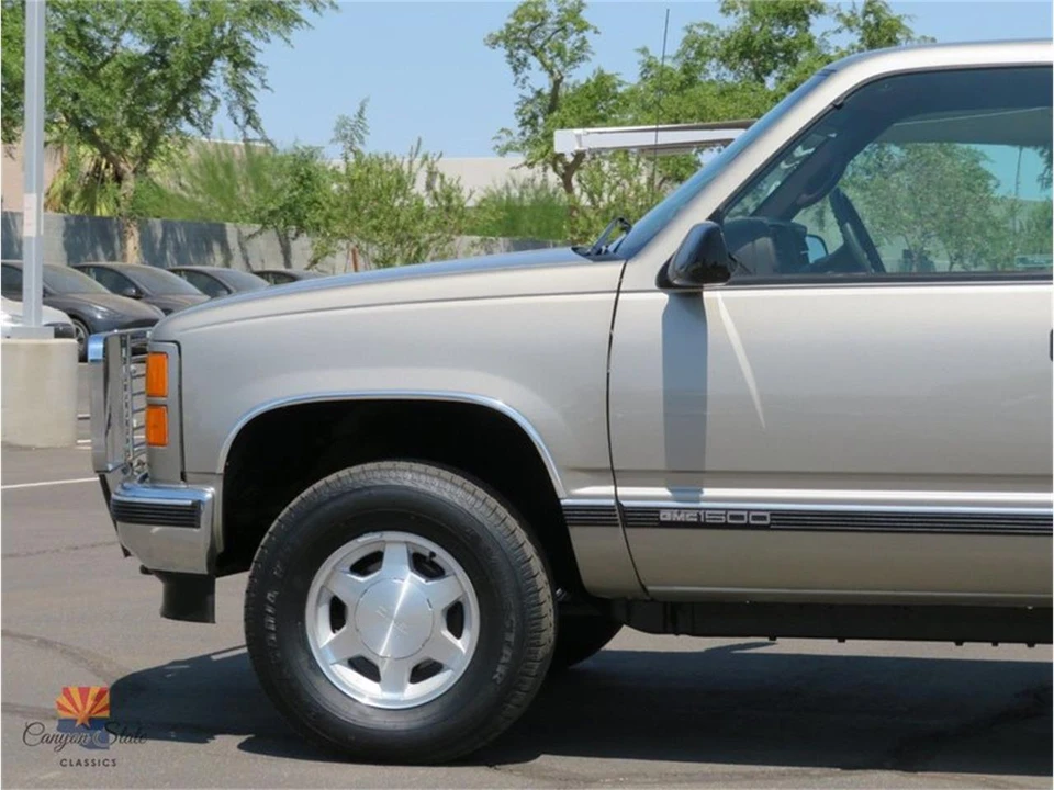 1998 GMC Sierra 1st Gen - Image 18 of 31
